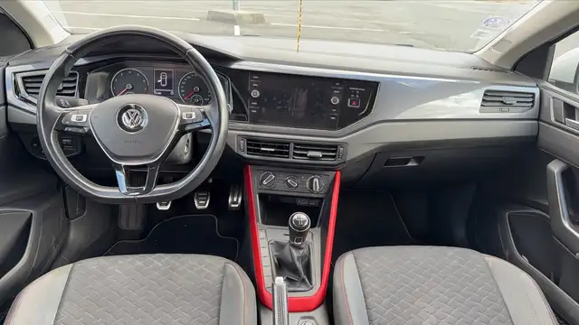Volkswagen Polo view 11