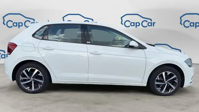 Volkswagen Polo view 4