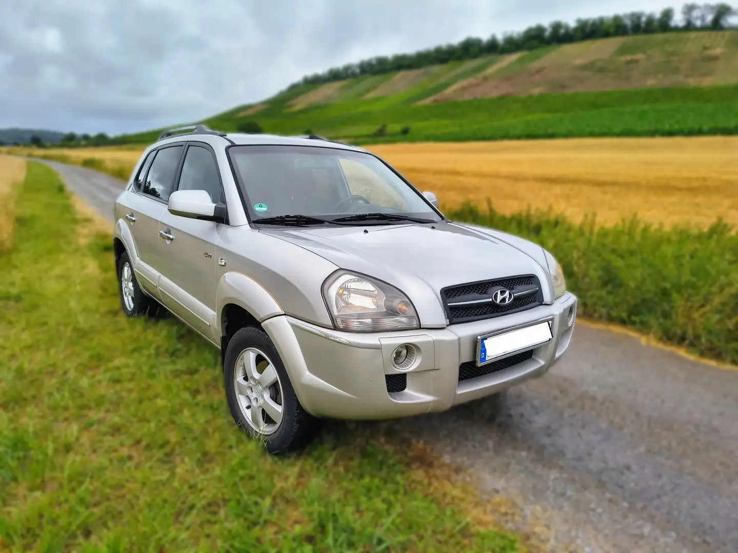 Hyundai TUCSON 2.0 GLS (4WD) Plateado - 1