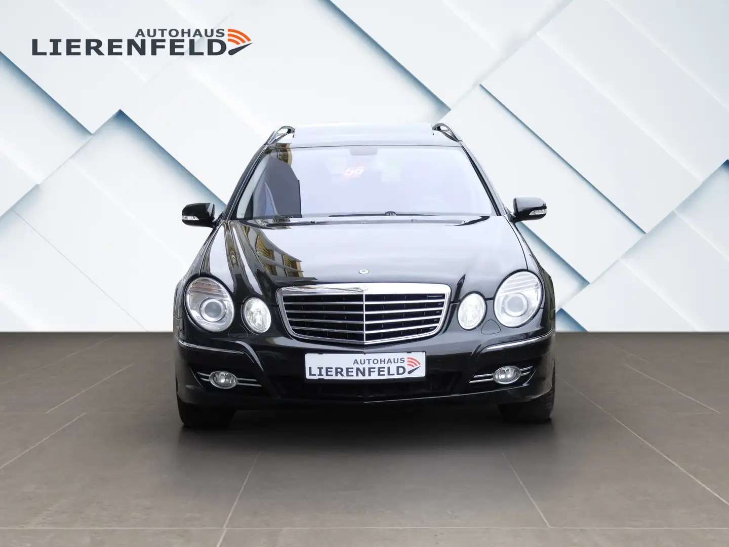 Mercedes-Benz E 500 T Avantgarde 7 Sitze MB Scheckheft Negru - 2