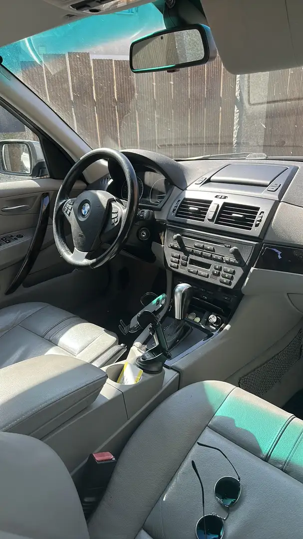 BMW X3 3.0d Grau - 2