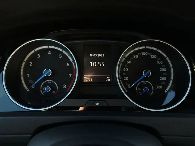 Volkswagen Golf view 12