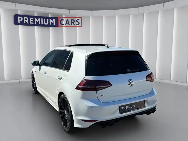 Volkswagen Golf view 3