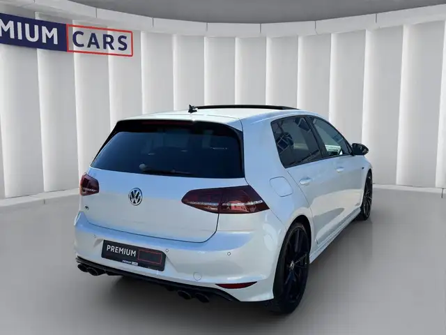 Volkswagen Golf view 5