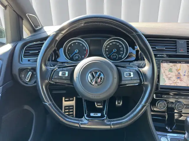 Volkswagen Golf view 11