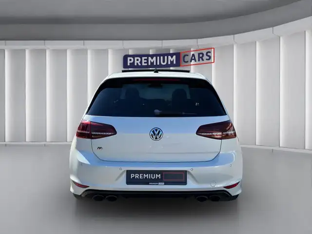 Volkswagen Golf view 4