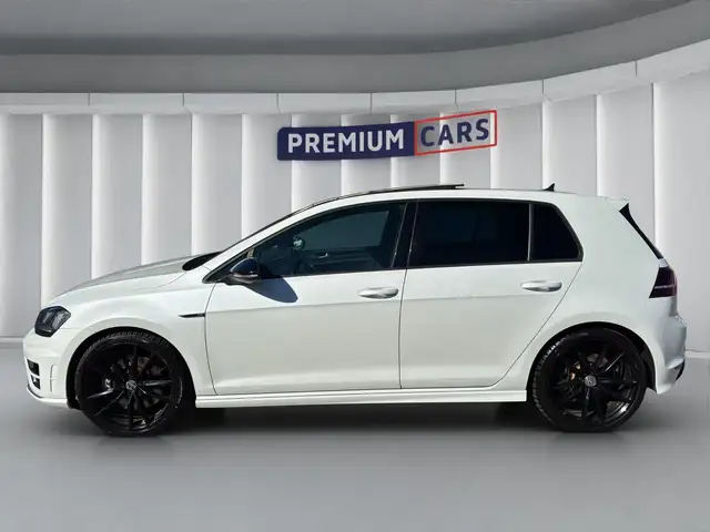 Volkswagen Golf view 2