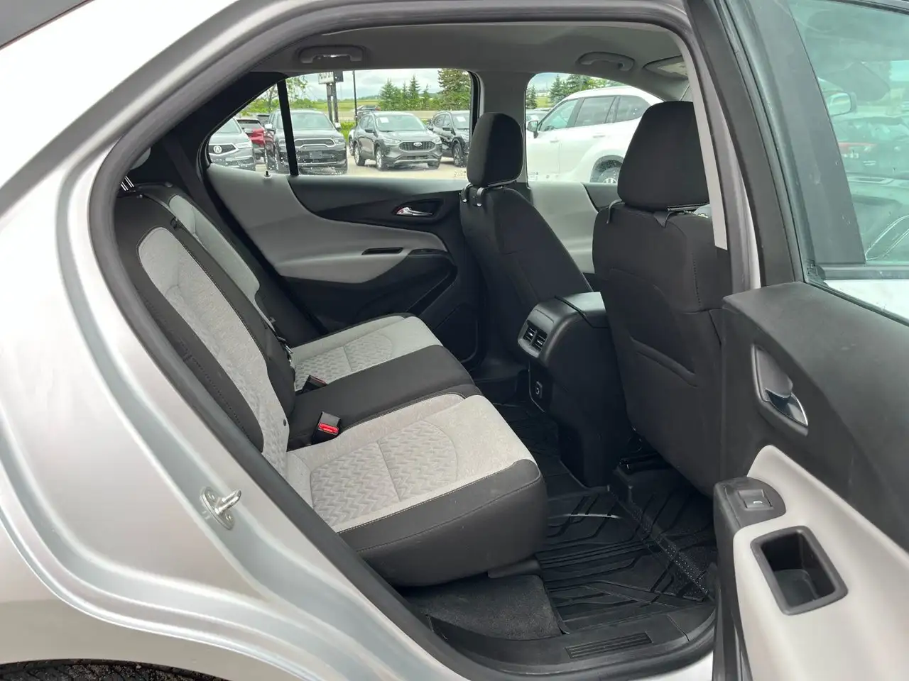 Chevrolet Equinox снимка Chevrolet Equinox