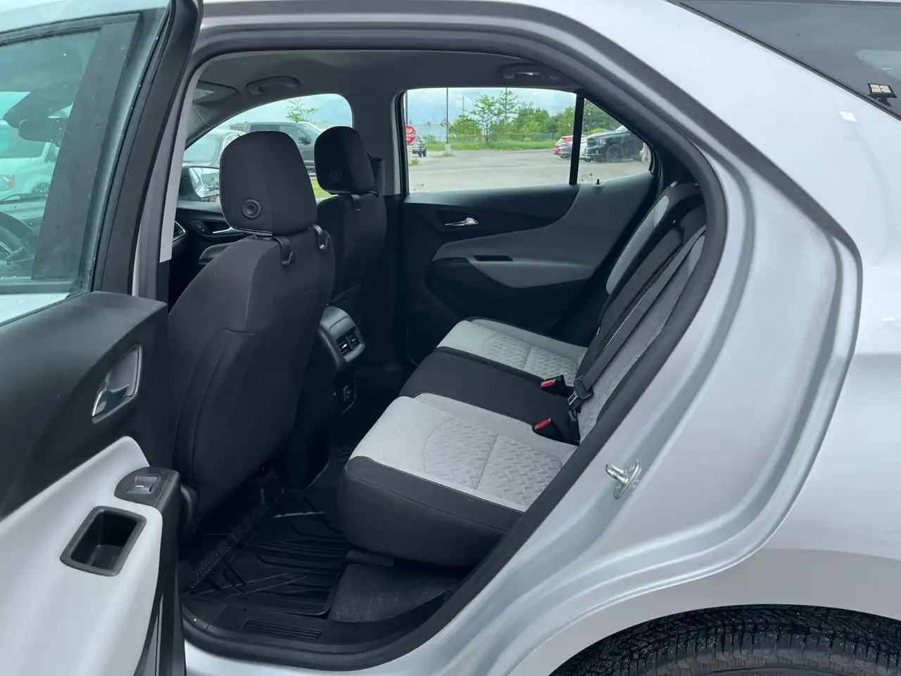 Chevrolet Equinox снимка Chevrolet Equinox