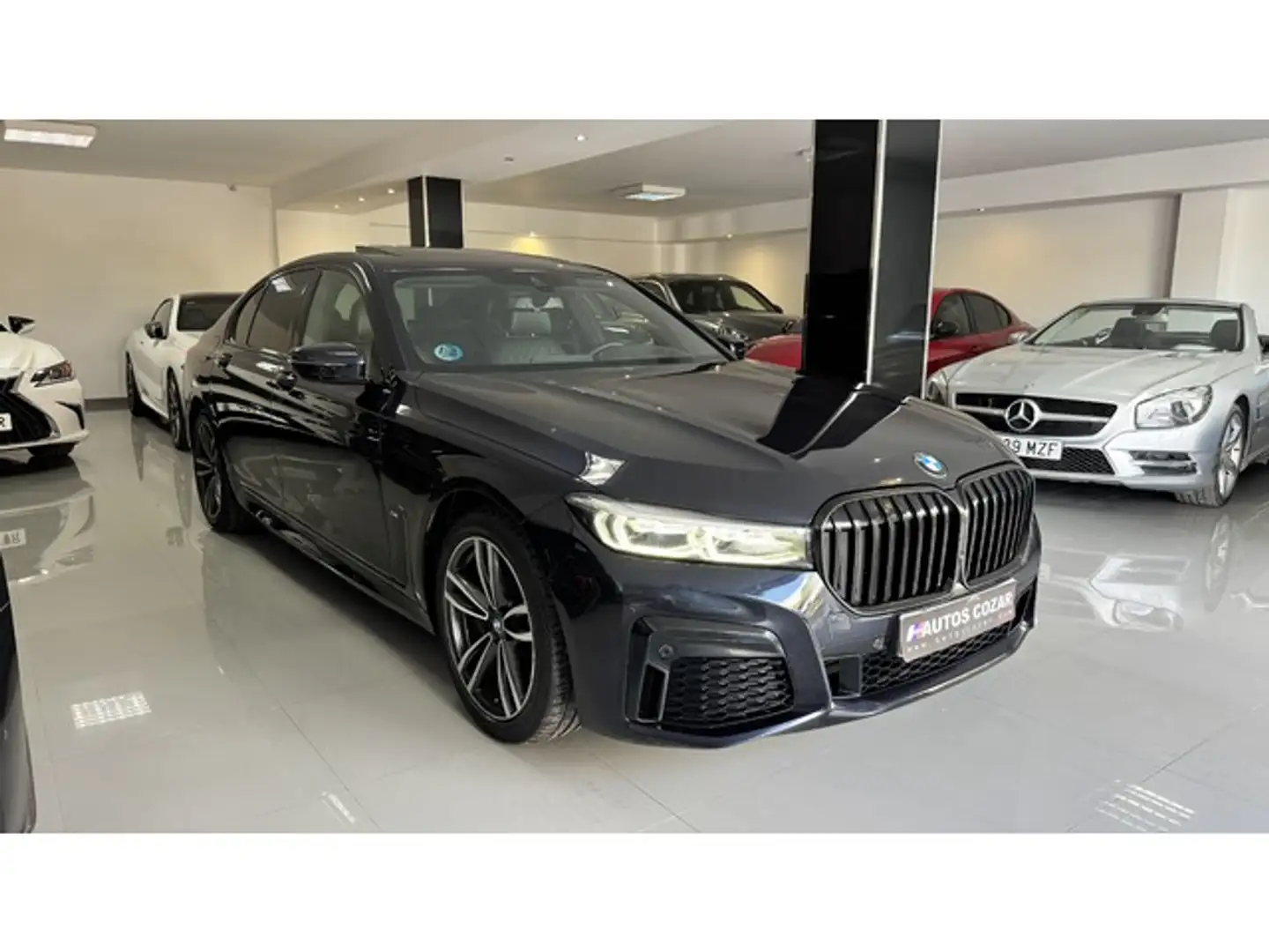 BMW 730 730dA xDrive Bleu - 1