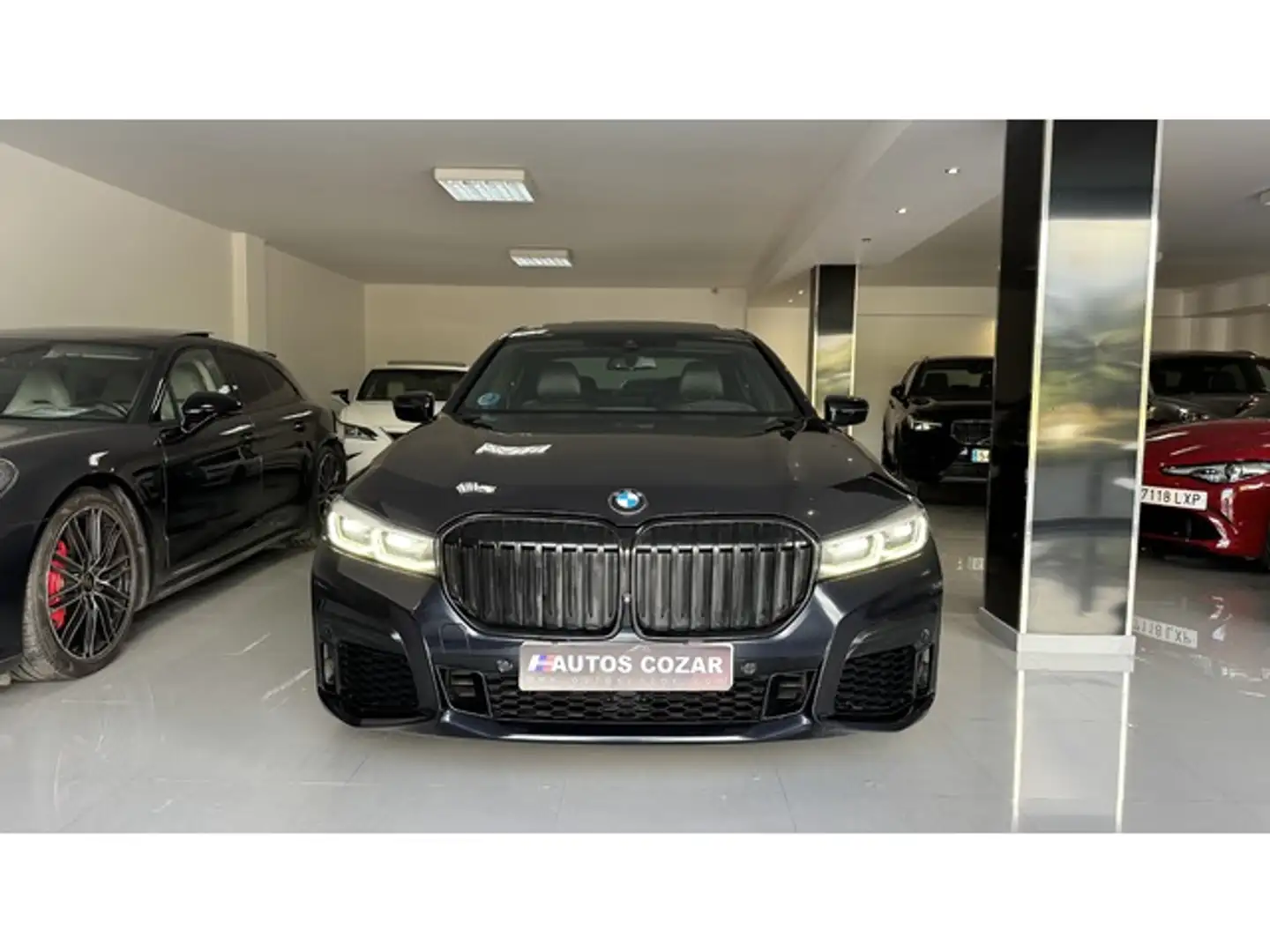 BMW 730 730dA xDrive Bleu - 2