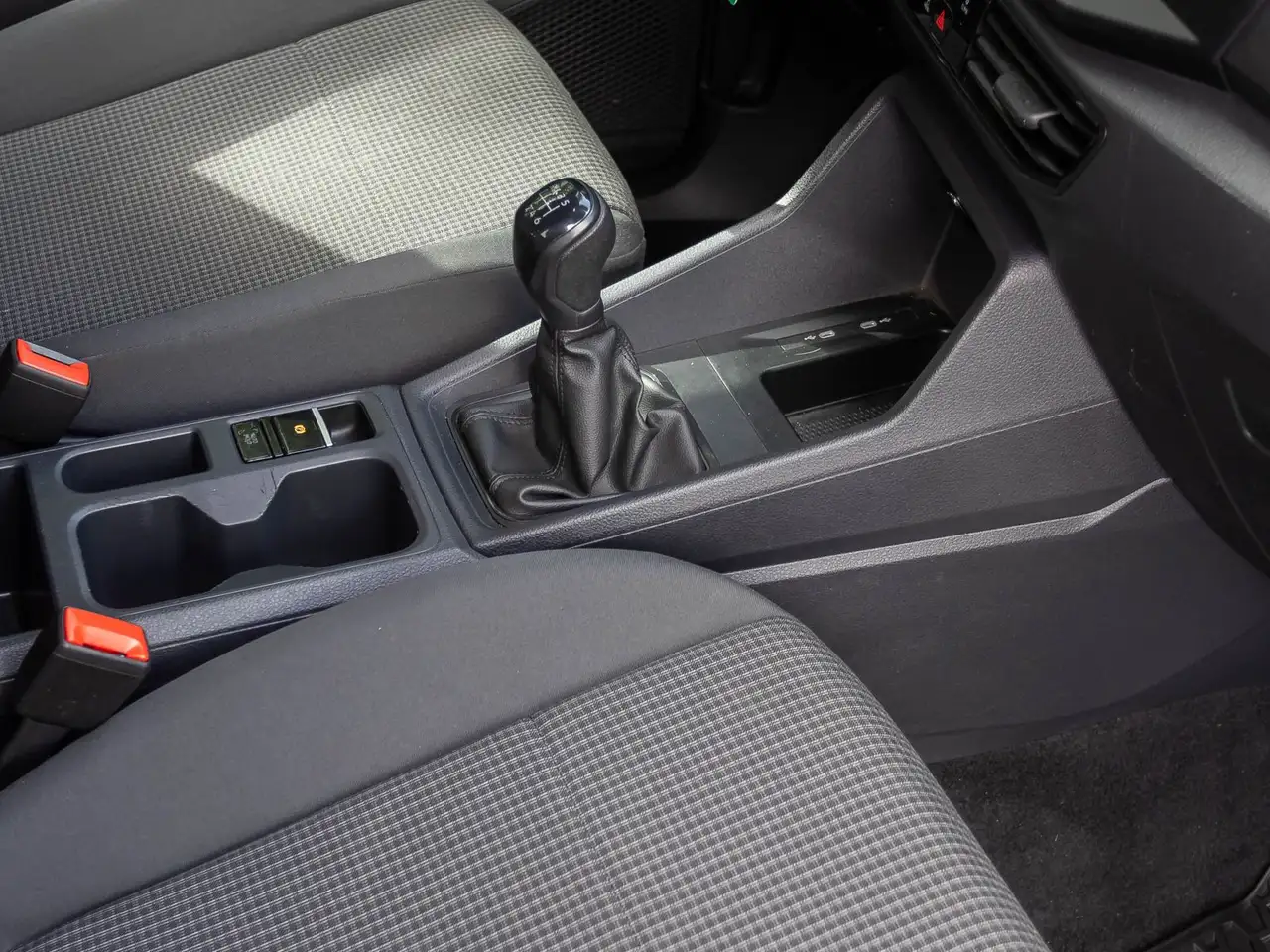 Volkswagen Caddy 1.5 TSI Kombi, Navi, Parkpilot, Klima, миниатюра 25
