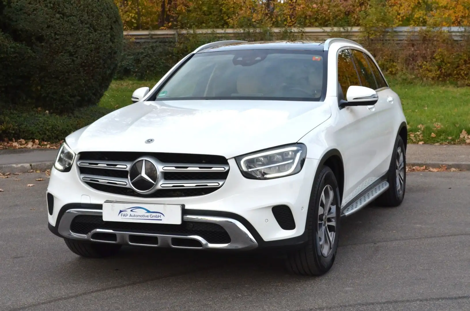 Mercedes-Benz GLC 220 d 4Matic Leder BEIGE Top Ausstattung Weiß - 1