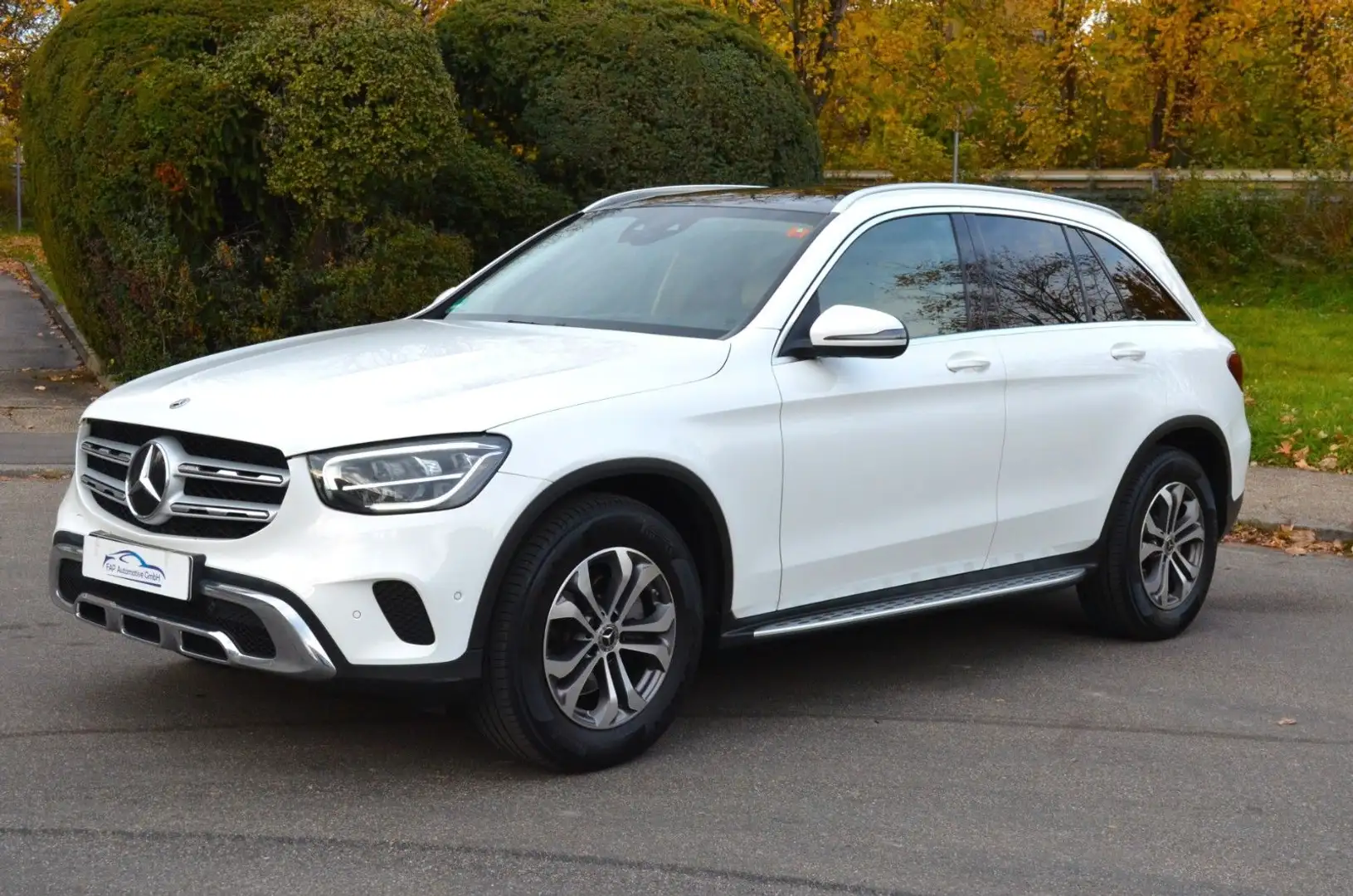 Mercedes-Benz GLC 220 d 4Matic Leder BEIGE Top Ausstattung Weiß - 2