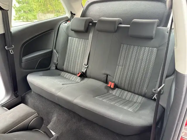 Volkswagen Polo view 10