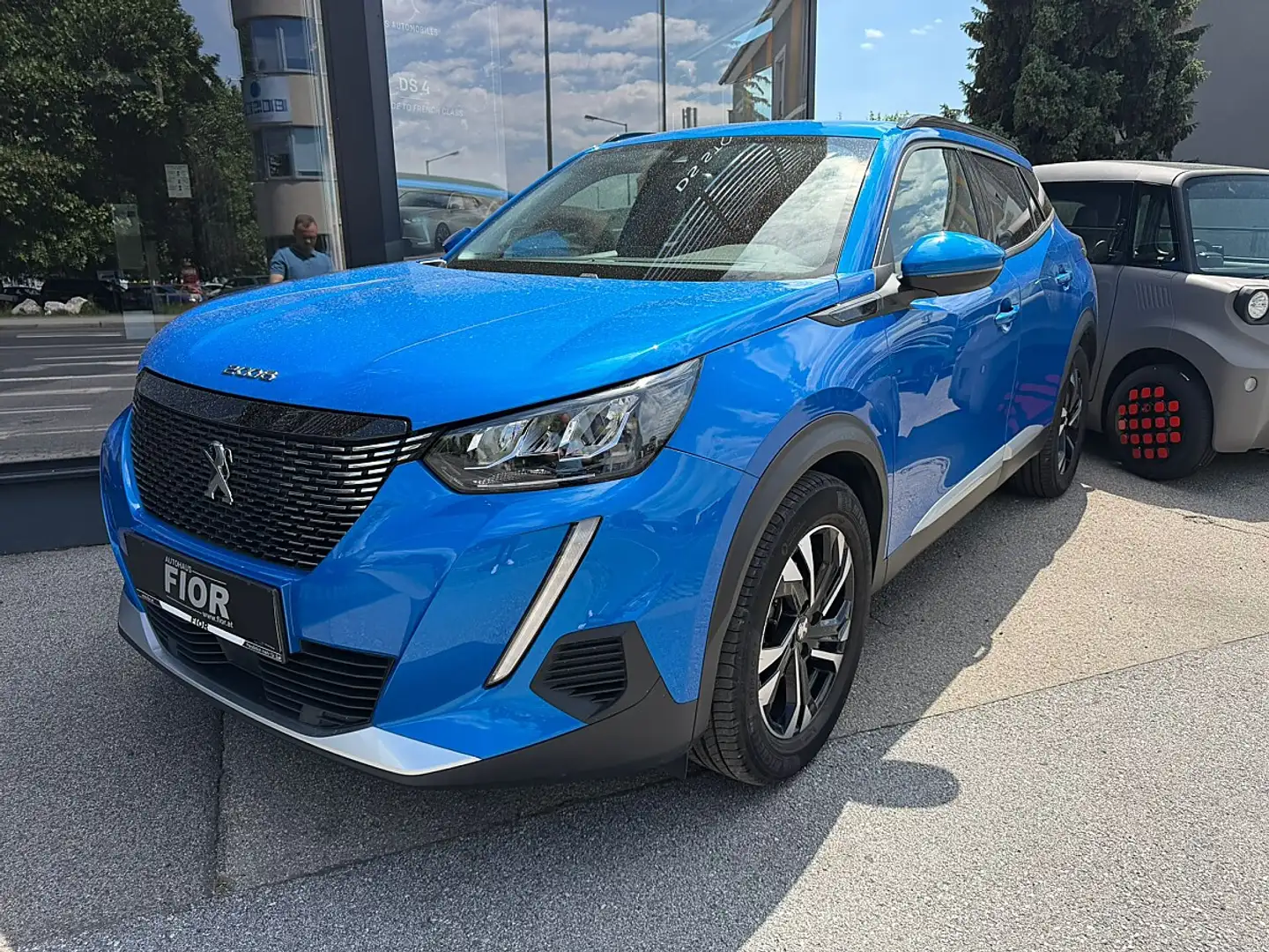 Peugeot 2008 PureTech 100 S&S Allure 6-Gang-Manuell (G2901) Blau - 1