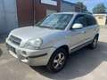 Hyundai TUCSON 2.0 GLS (2WD) mit Gasanlage | Motor raucht weiss Gris - thumbnail 1