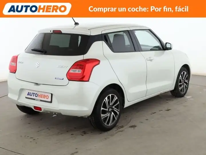 Suzuki Swift 1.2 GLE Mild Hybrid 2022, foto 6