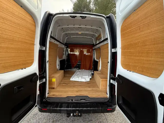 Renault Trafic view 12