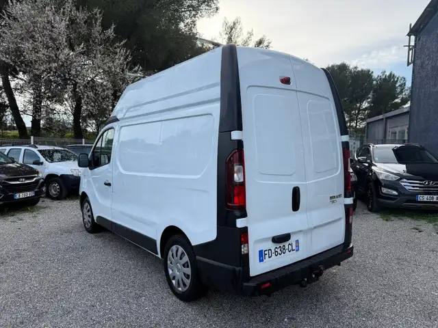 Renault Trafic view 6