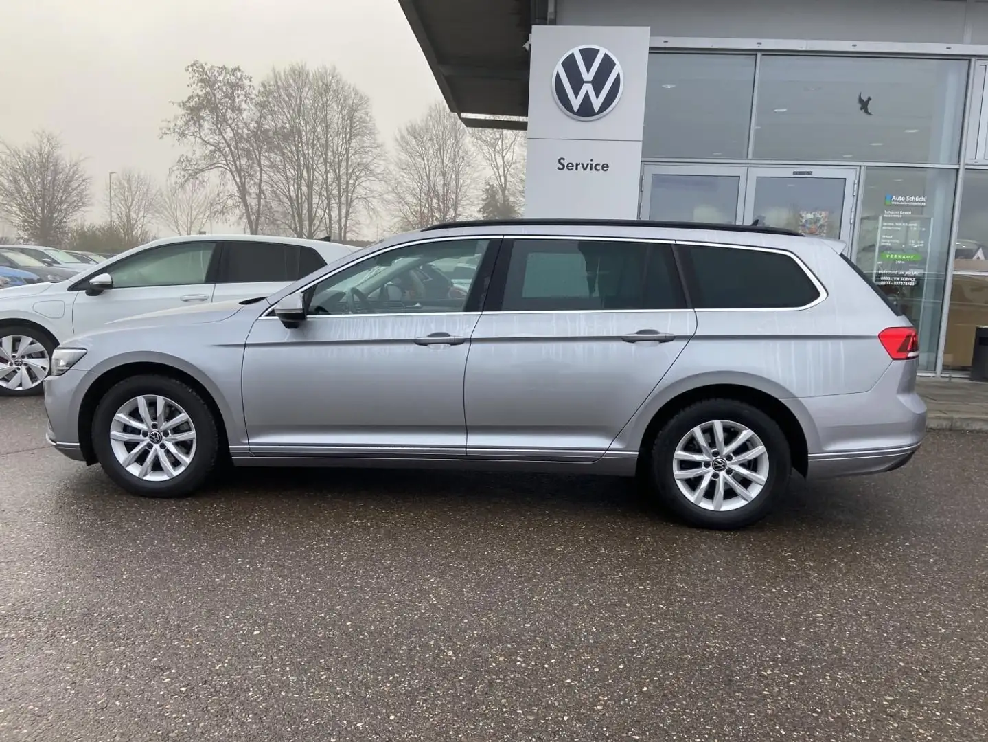 Volkswagen Passat Variant 1.5 TSI DSG BUSINESS AHK+APP-CONN Silber - 2