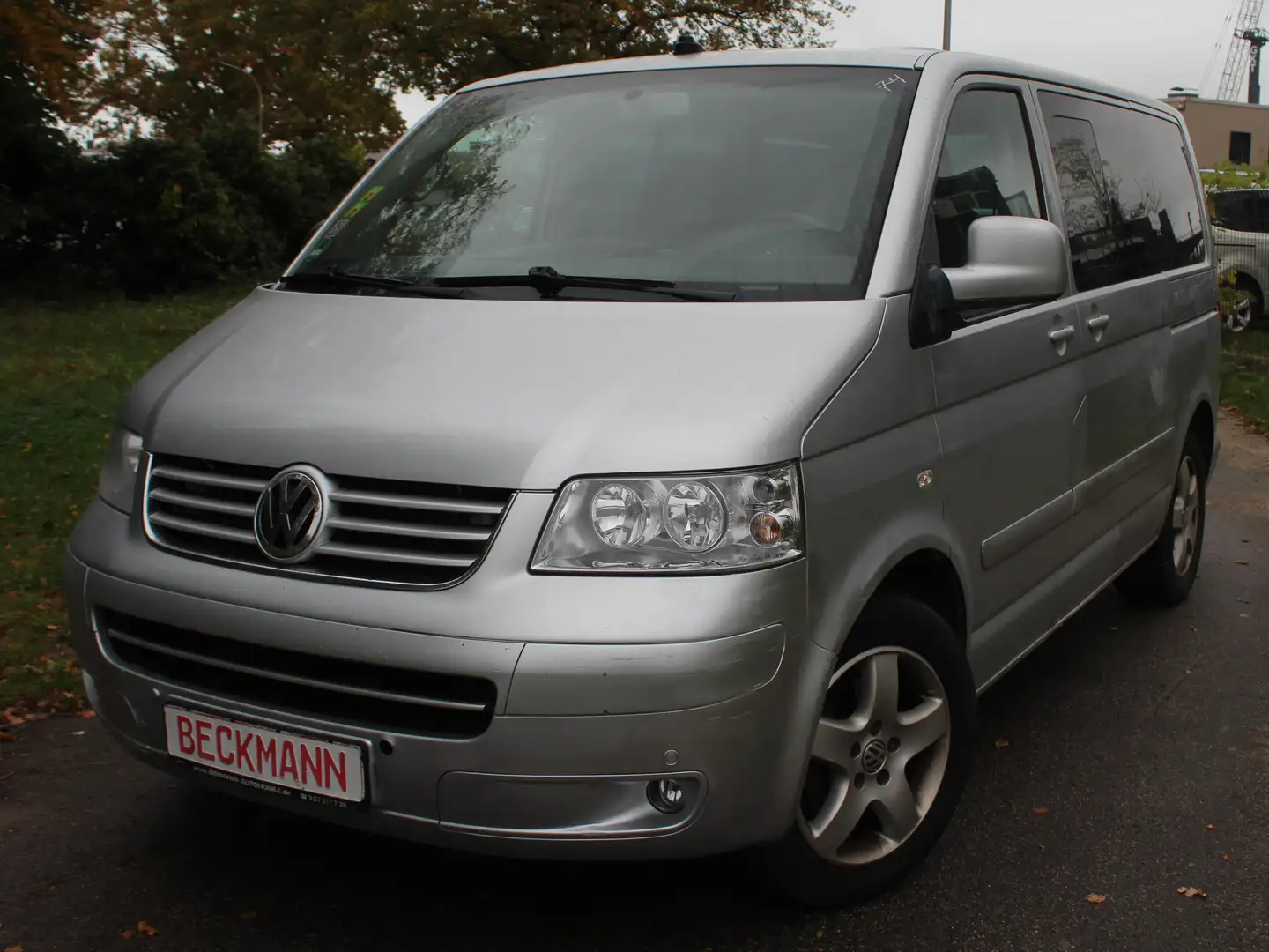 Volkswagen T5 California Multivan Highline Grau - 1