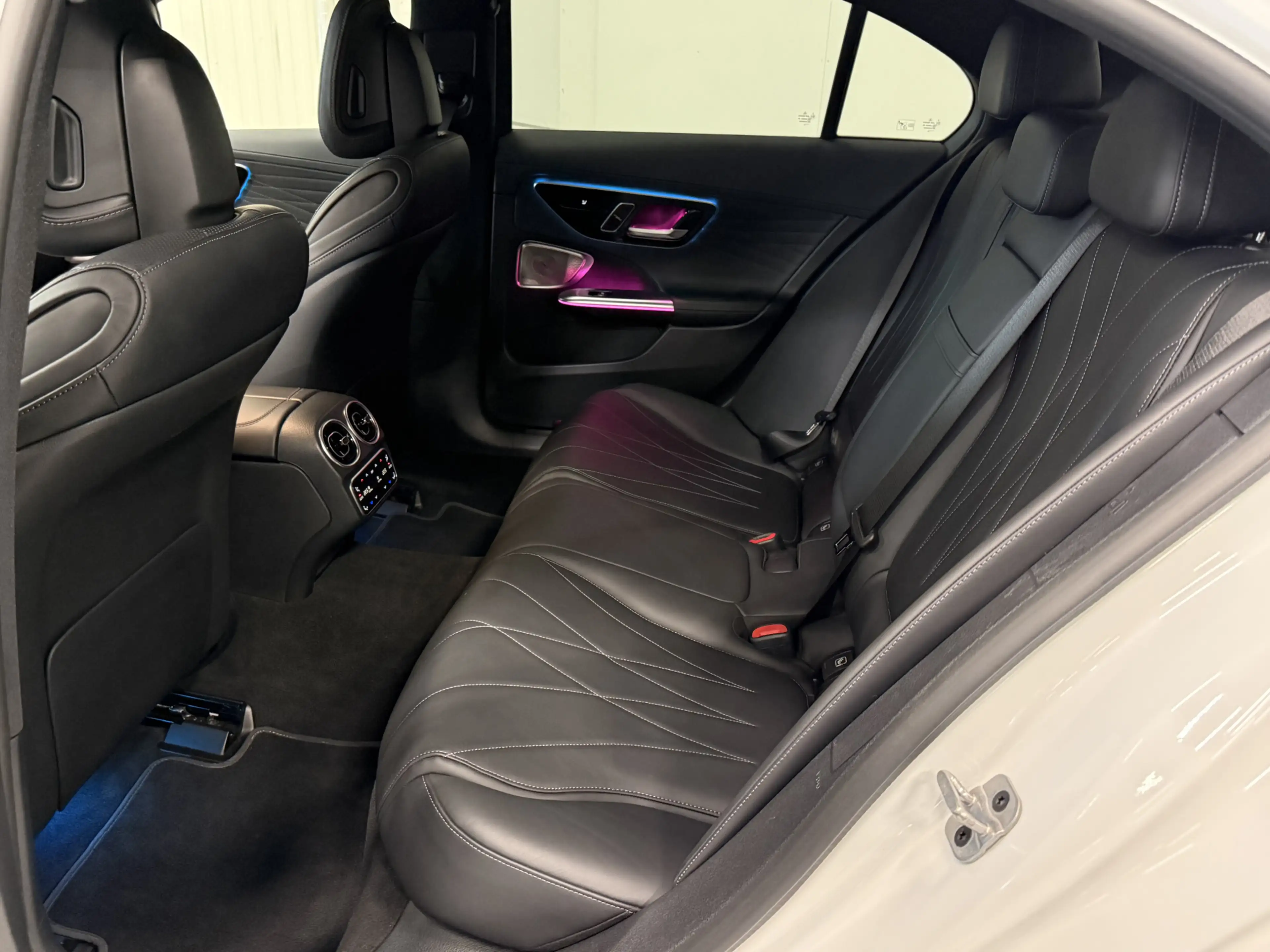 Mercedes-Benz C 63 AMG S E Performance PANO/TREKHAAK/BURMESTER/ACHTERAS-B — photo 13