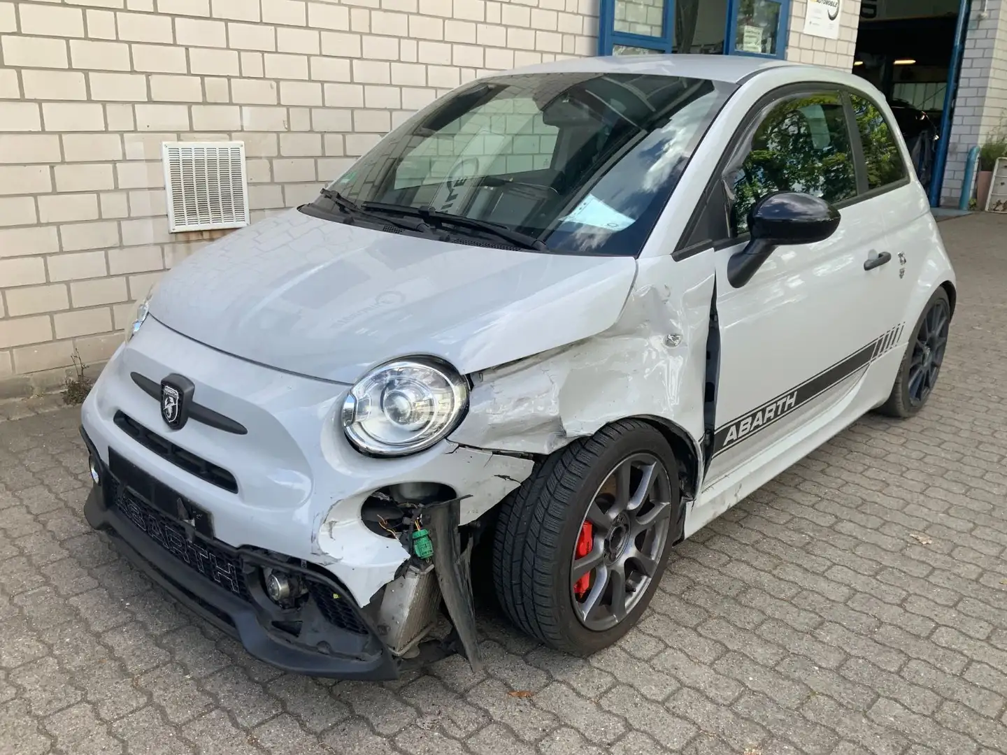 Abarth 595 Competizione Xenon/Sabelt/PDC/8xAlu Grau - 2