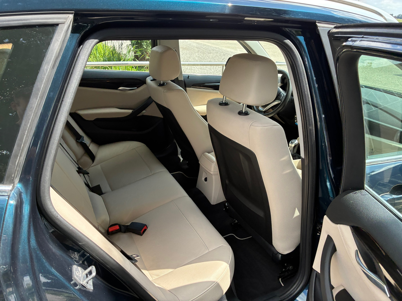 BMW X1 SDrive20i Upgrade Edition | Navi + Leder + Cruise — photo 9