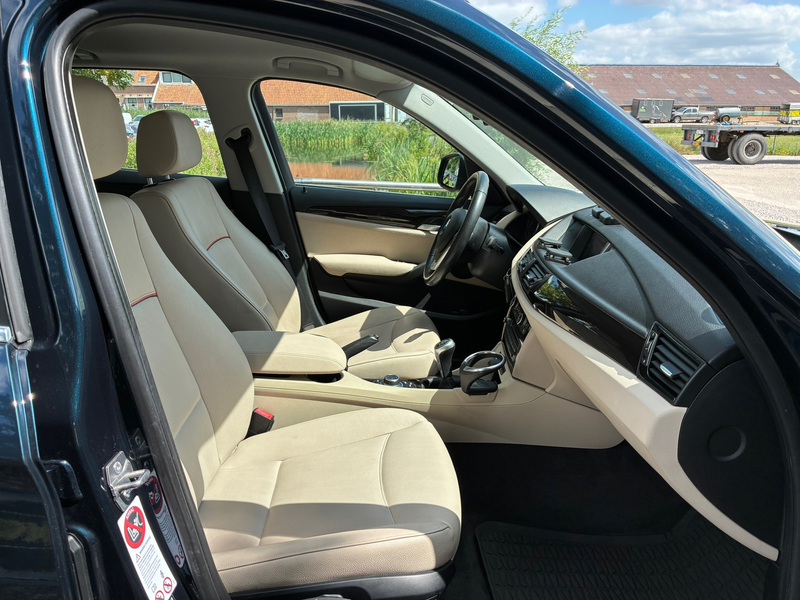 BMW X1 SDrive20i Upgrade Edition | Navi + Leder + Cruise — photo 8