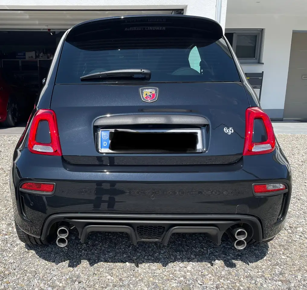 Abarth 695 2024