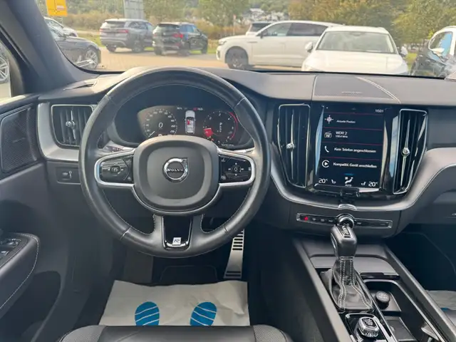 Volvo XC60 view 11