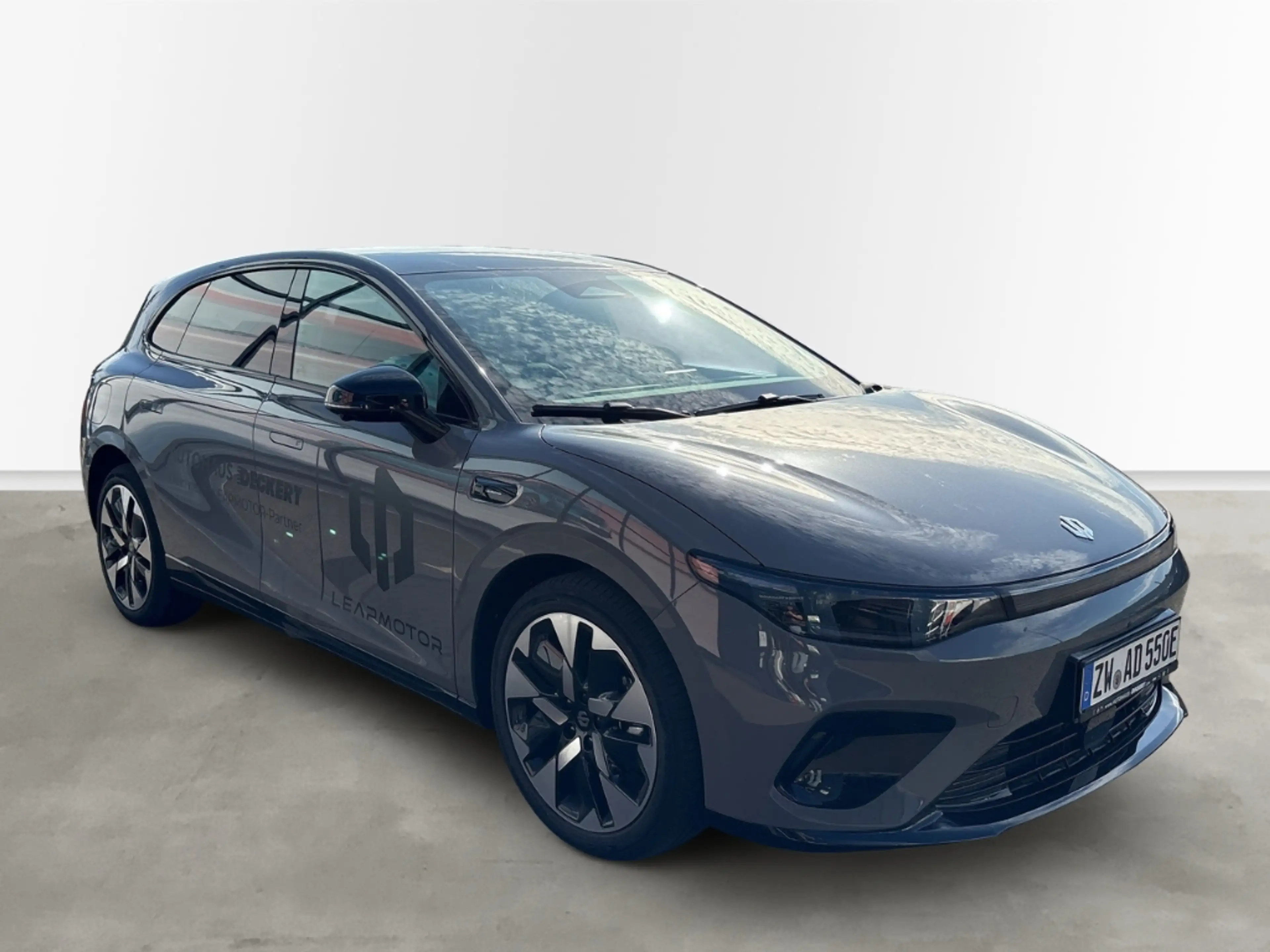 Leapmotor B05 BEV Design Pro Max Panorama Navi Soundsystem 360 K — photo 3