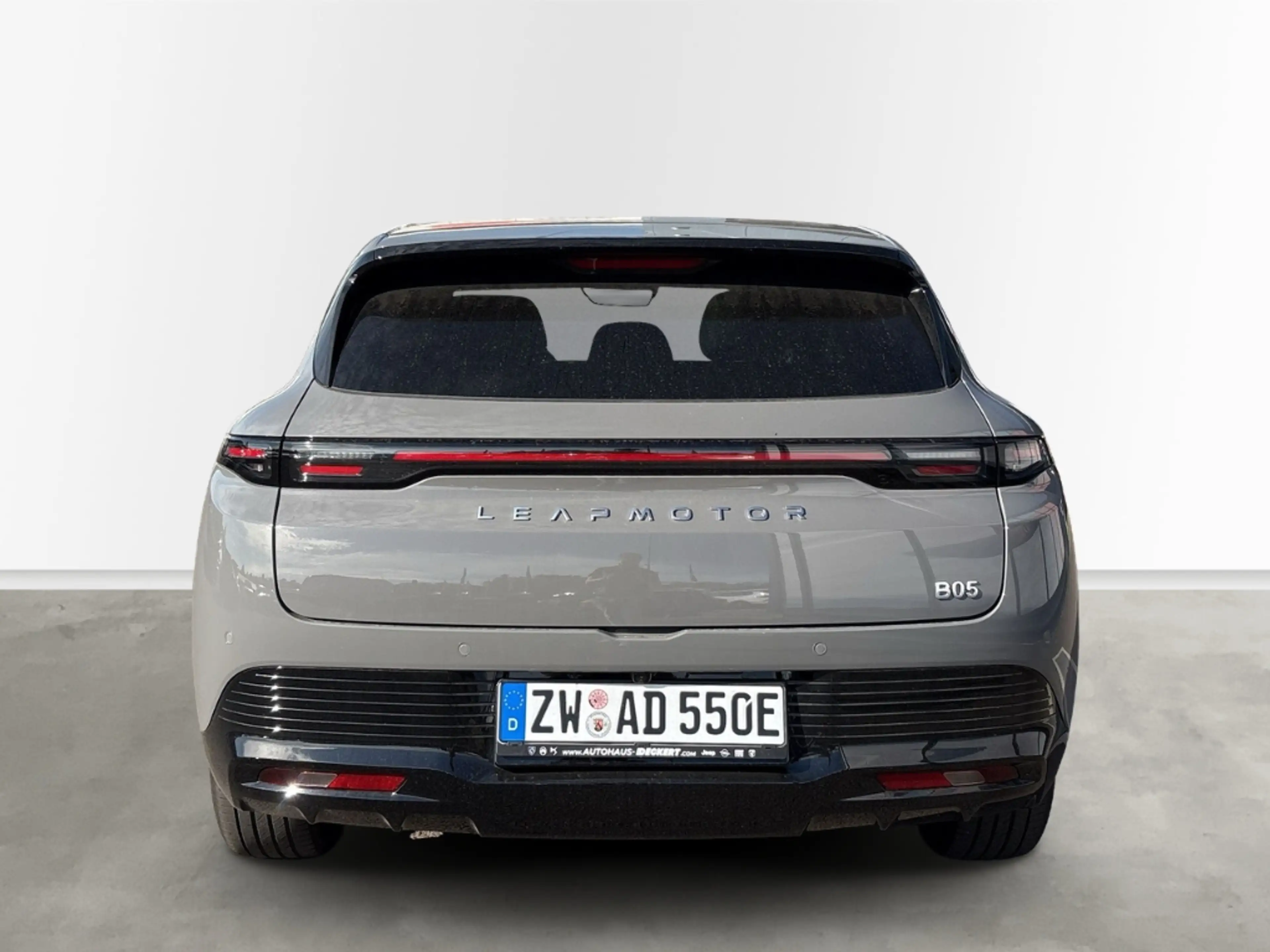 Leapmotor B05 BEV Design Pro Max Panorama Navi Soundsystem 360 K — photo 4