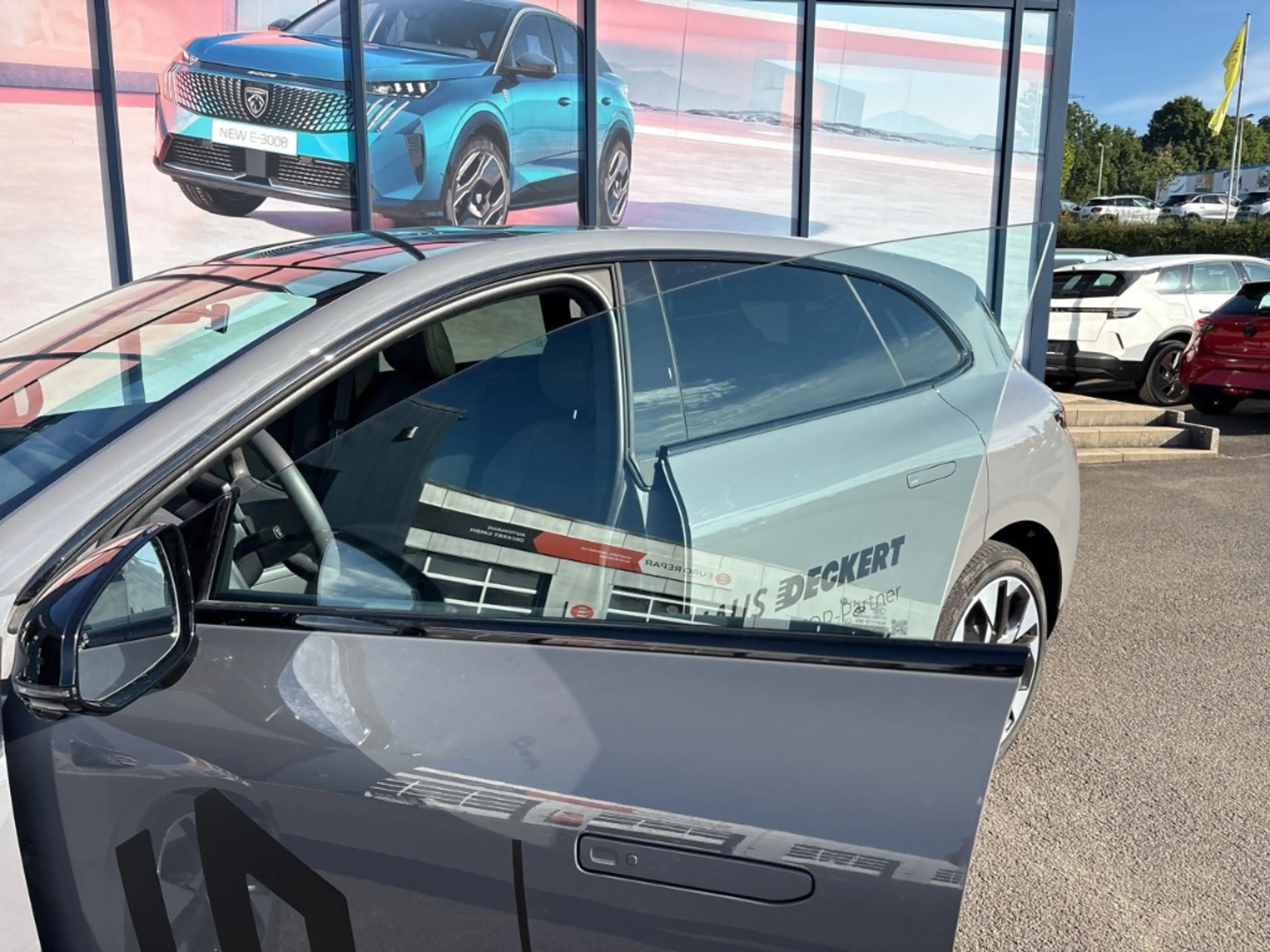 Leapmotor B05 BEV Design Pro Max Panorama Navi Soundsystem 360 K — photo 11