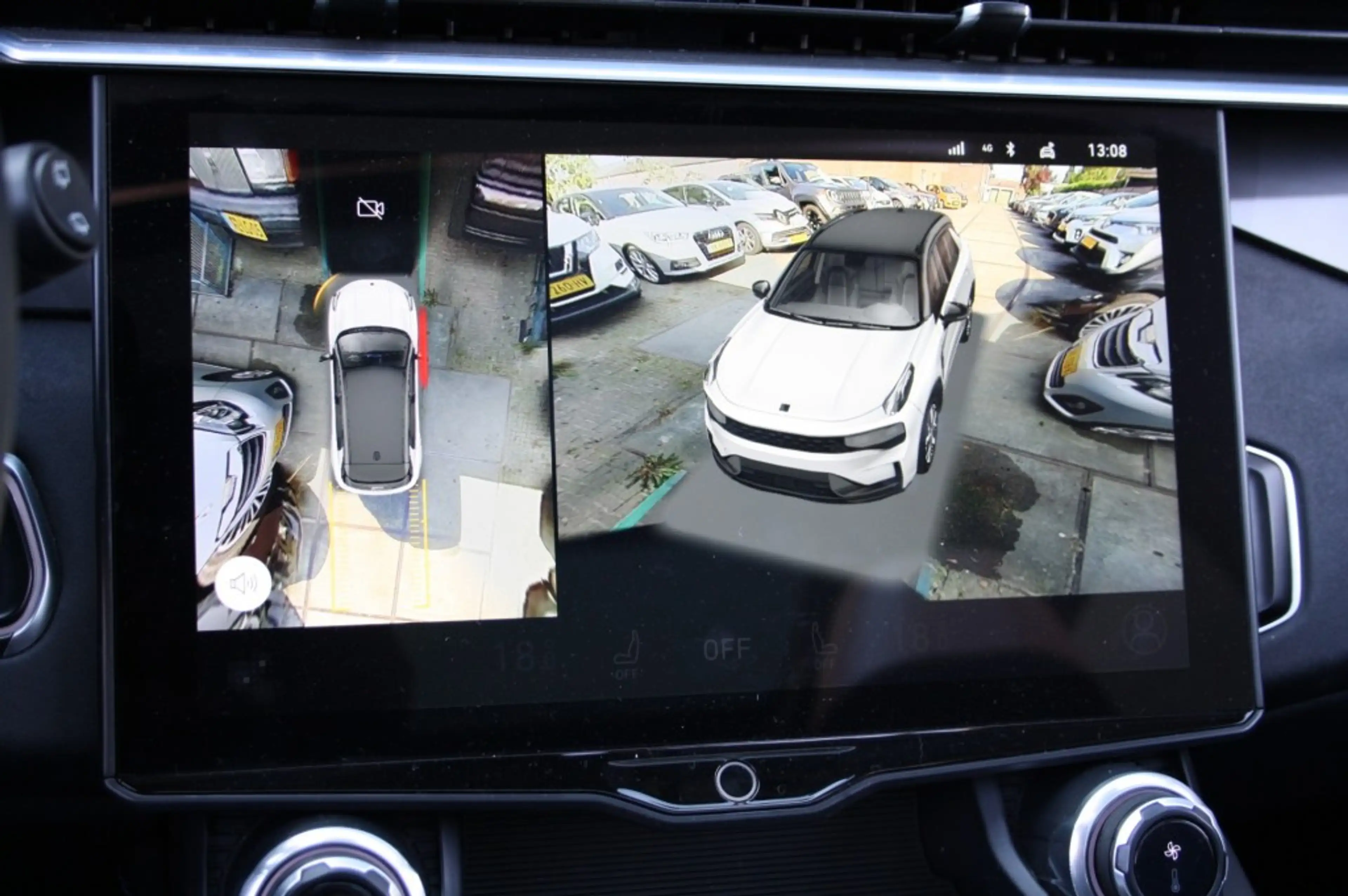 Lynk & Co 01 1.5 Plug-in Hybrid / 360 Camera / Pano / Carplay — photo 12