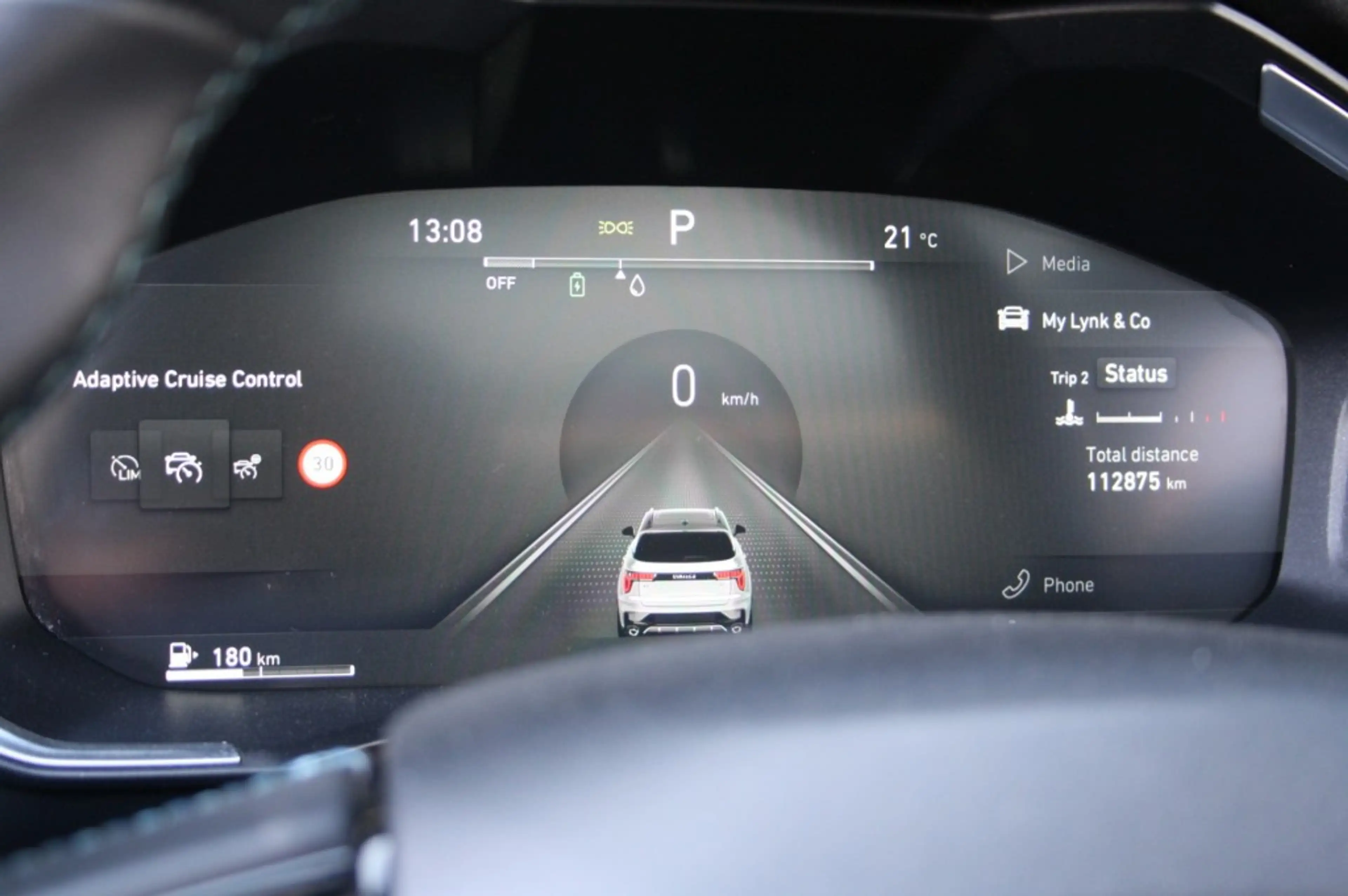 Lynk & Co 01 1.5 Plug-in Hybrid / 360 Camera / Pano / Carplay — photo 13
