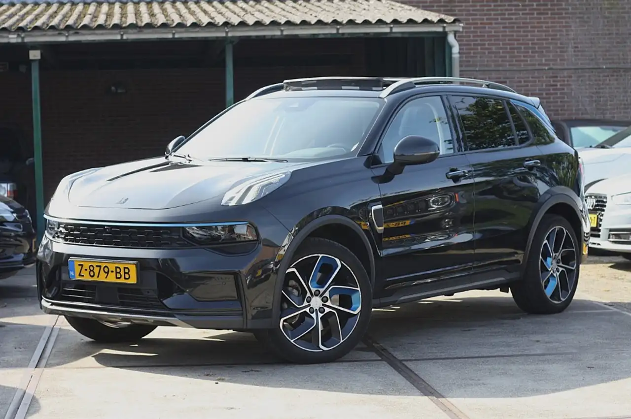 Lynk & Co 01