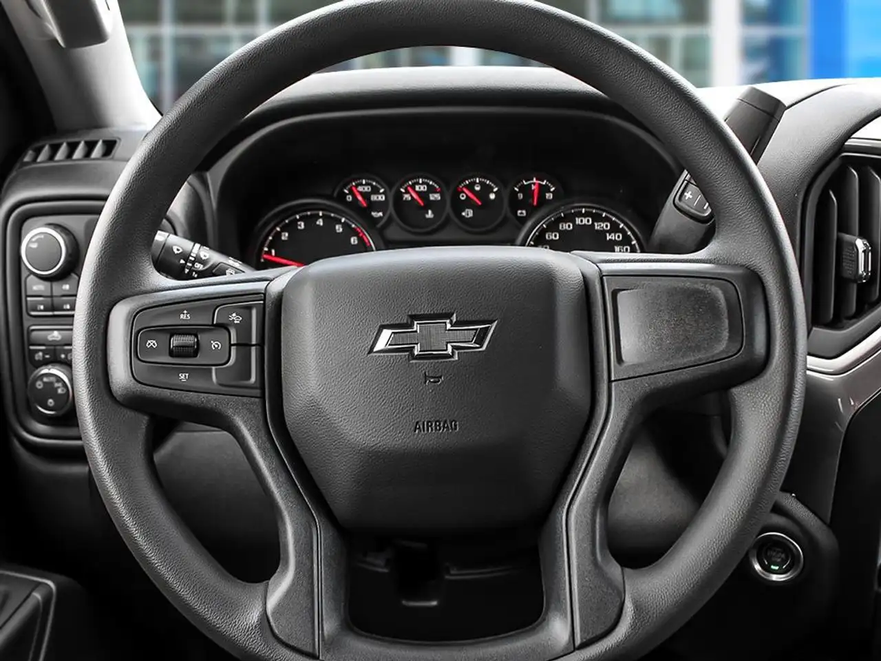 Chevrolet Silverado 1500 снимка Chevrolet Silverado 1500