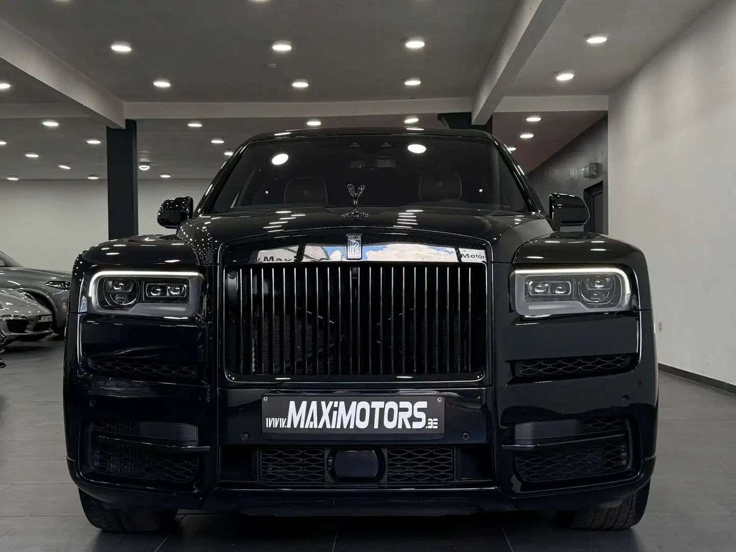 Rolls-Royce Cullinan Black Badge Theatre Crystal Bespoke NEW:625315€ Noir - 2