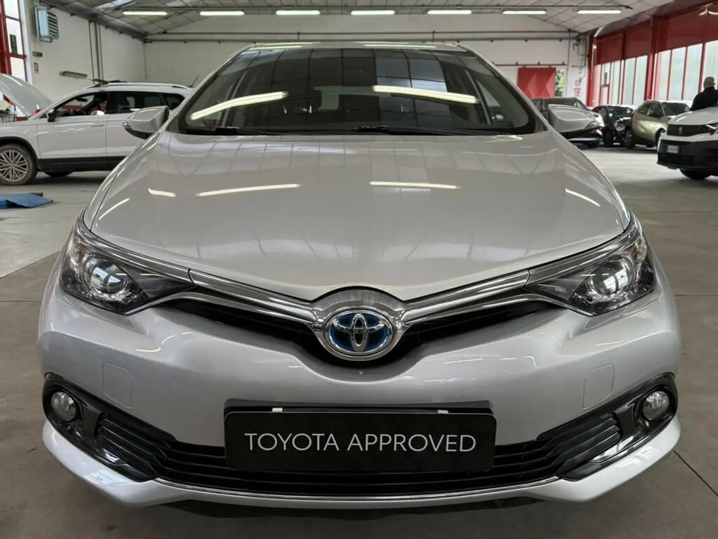 Toyota Auris 1.8 hybrid Active cvt Argento - 2