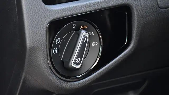 Volkswagen Golf view 7