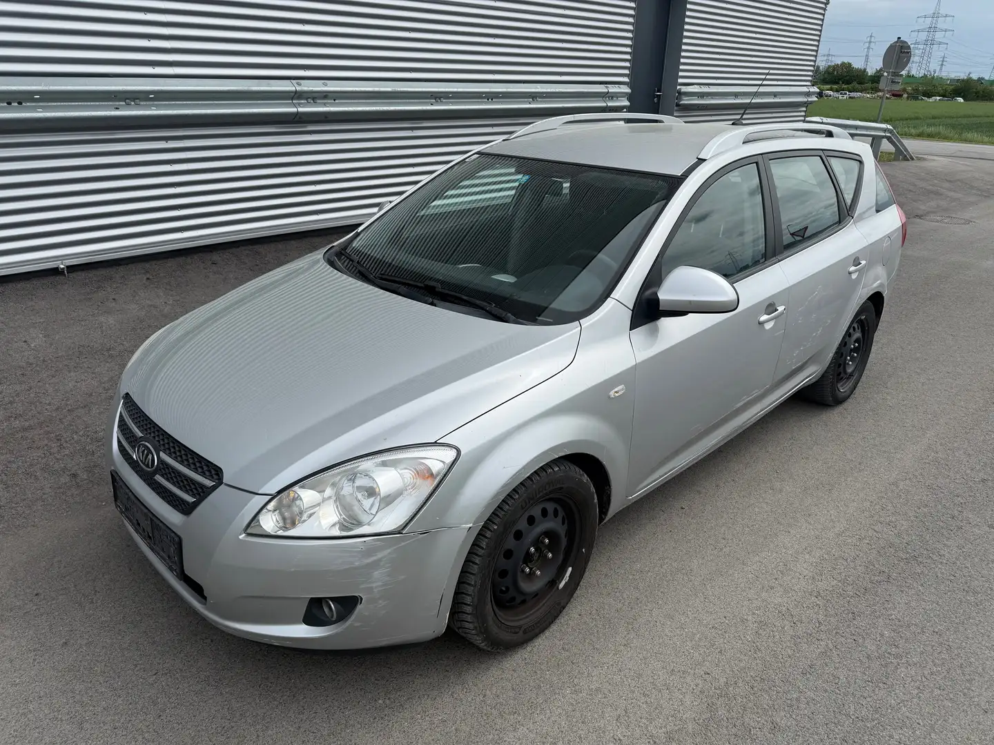 Kia Ceed SW / cee'd SW 1,6 CRDi Motion DPF ID:83 Grau - 1