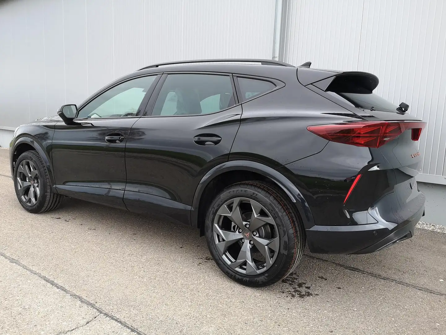 CUPRA Formentor 1.5 eTSI 110 kW DSG Edge AHK ACC LED 110 kW (15... Schwarz - 2