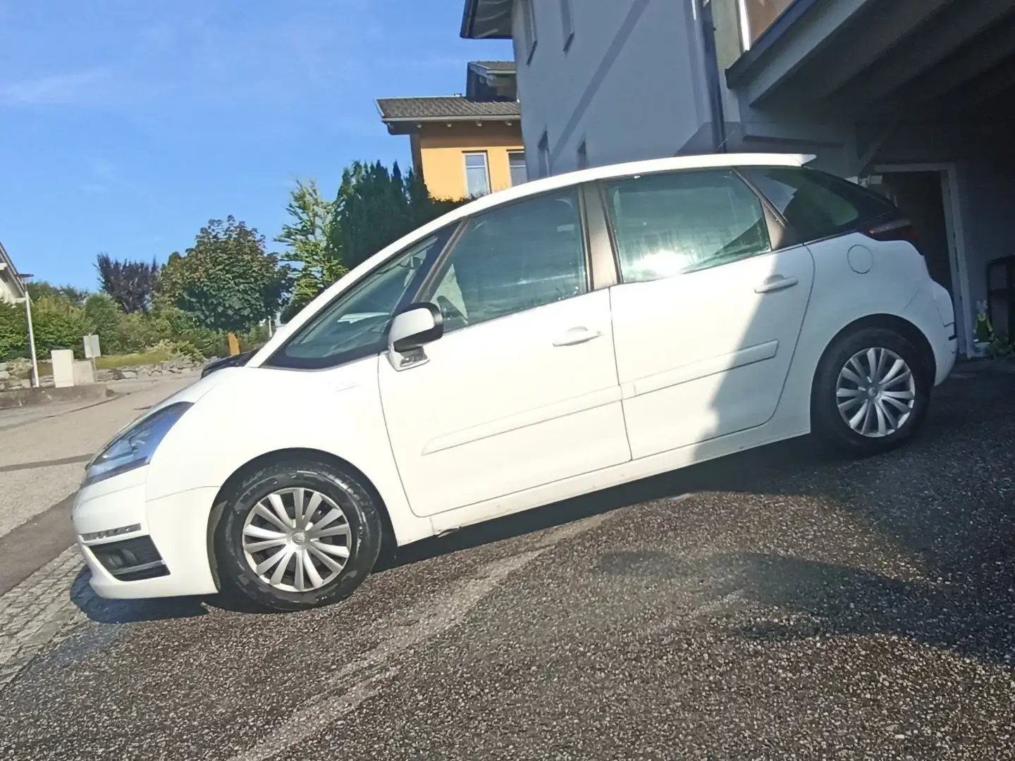 Citroen C4 Picasso C4 Picasso 1,6 Attraction HDi FAP Attraction Weiß - 2