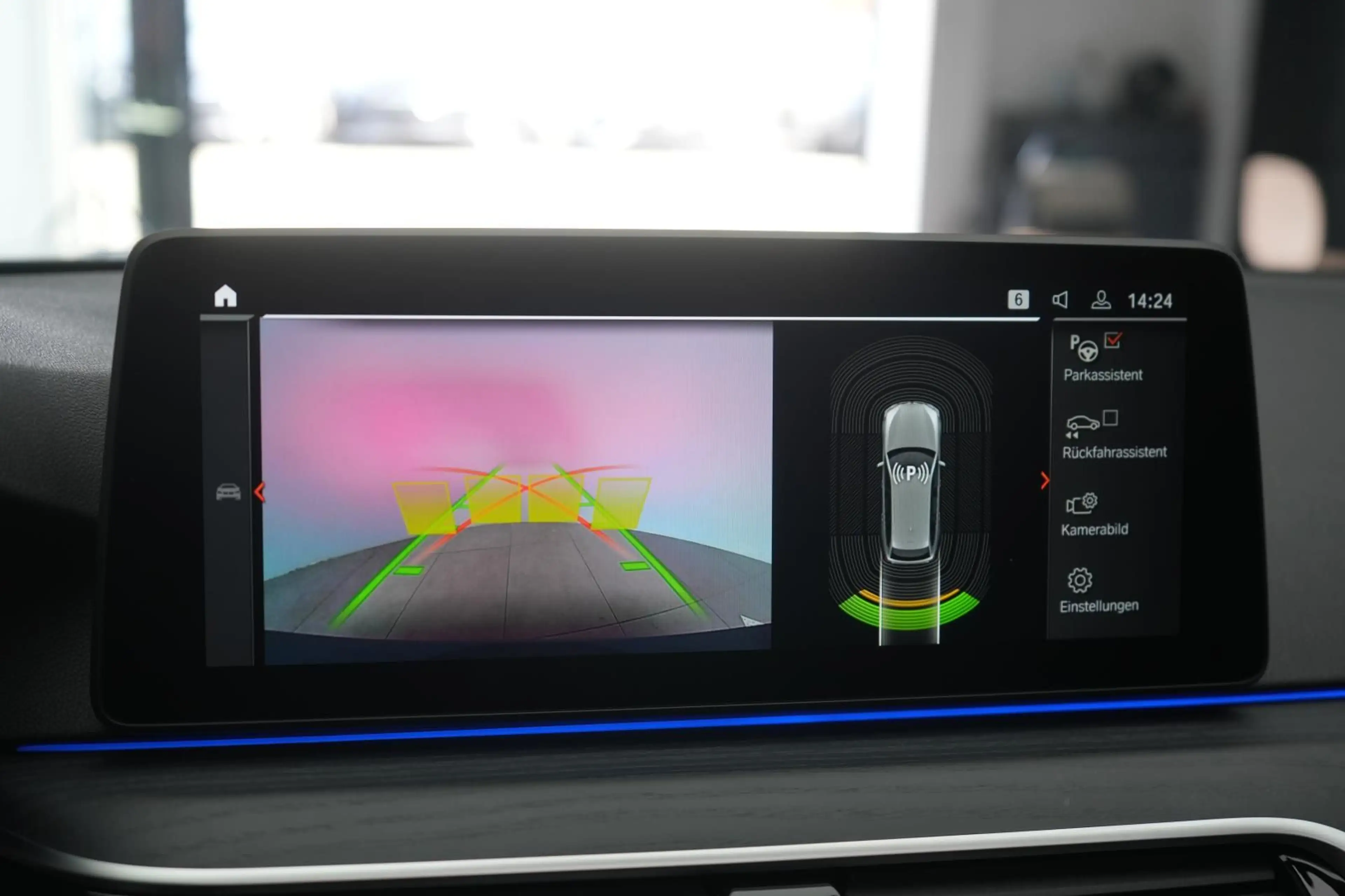 BMW 530 i xDrive Touring M-Sport Laser/HUD/Pano/AHK — photo 15