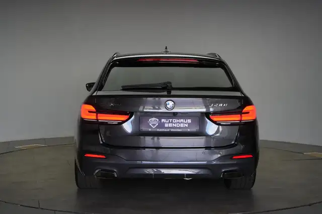 BMW I view 5