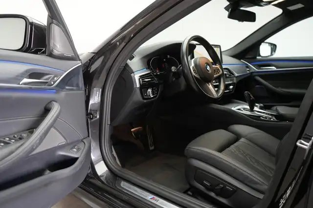 BMW I view 13