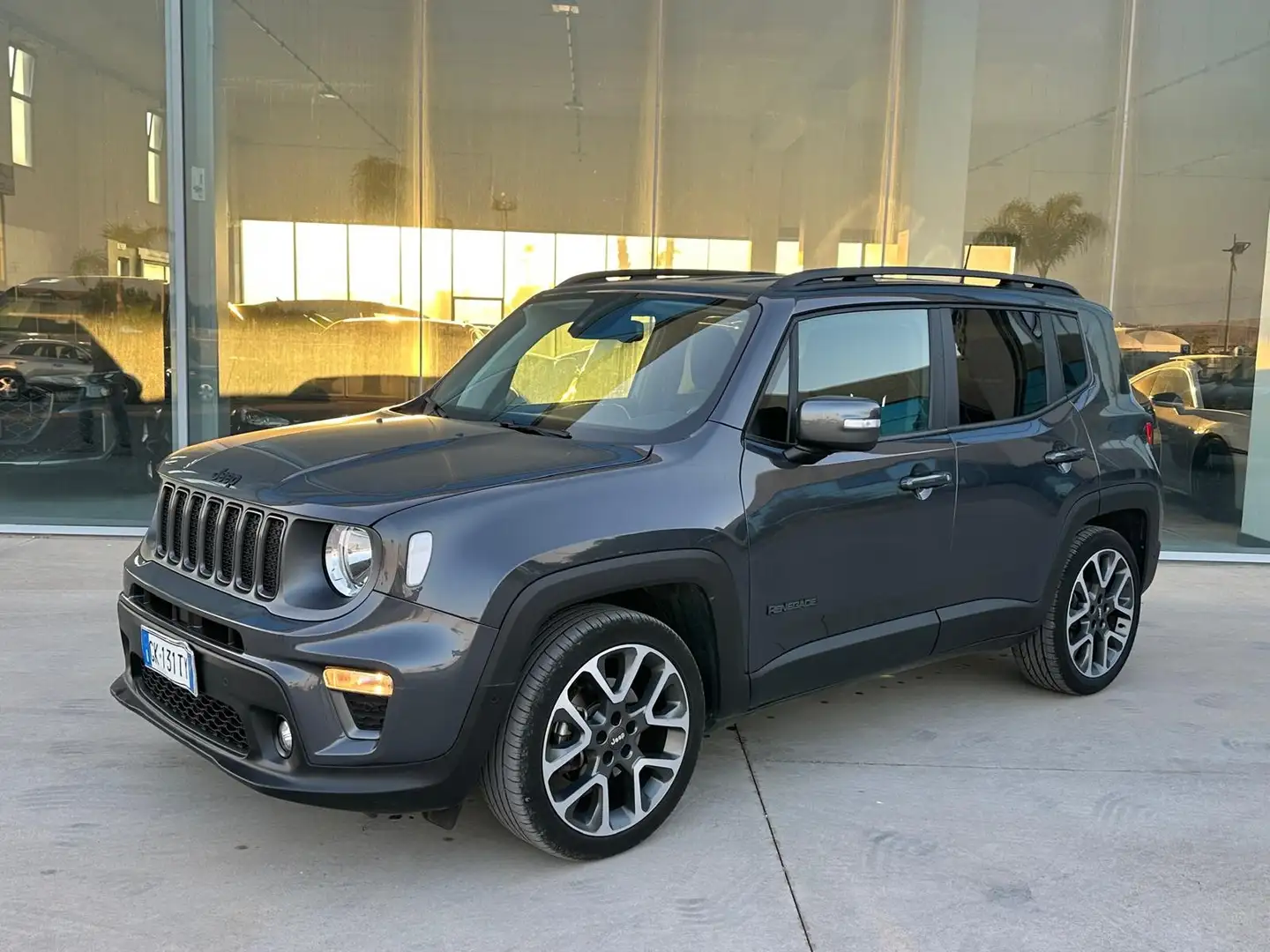 Jeep Renegade 1.5 turbo t4 mhev 2wd 130cv dct Gris - 1