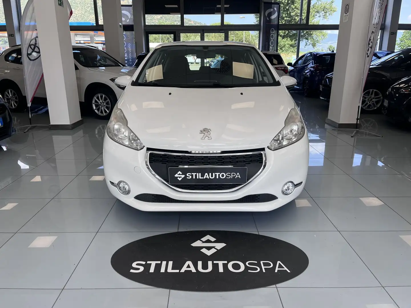 Peugeot 208 1.2 VTi 82 CV 5 porte Active Bianco - 2